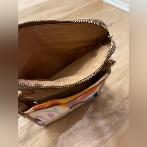 Fossil Woman’s Preston Multi Color Floral Leather and Canvas Crossbody Purse - Picture 7 of 9